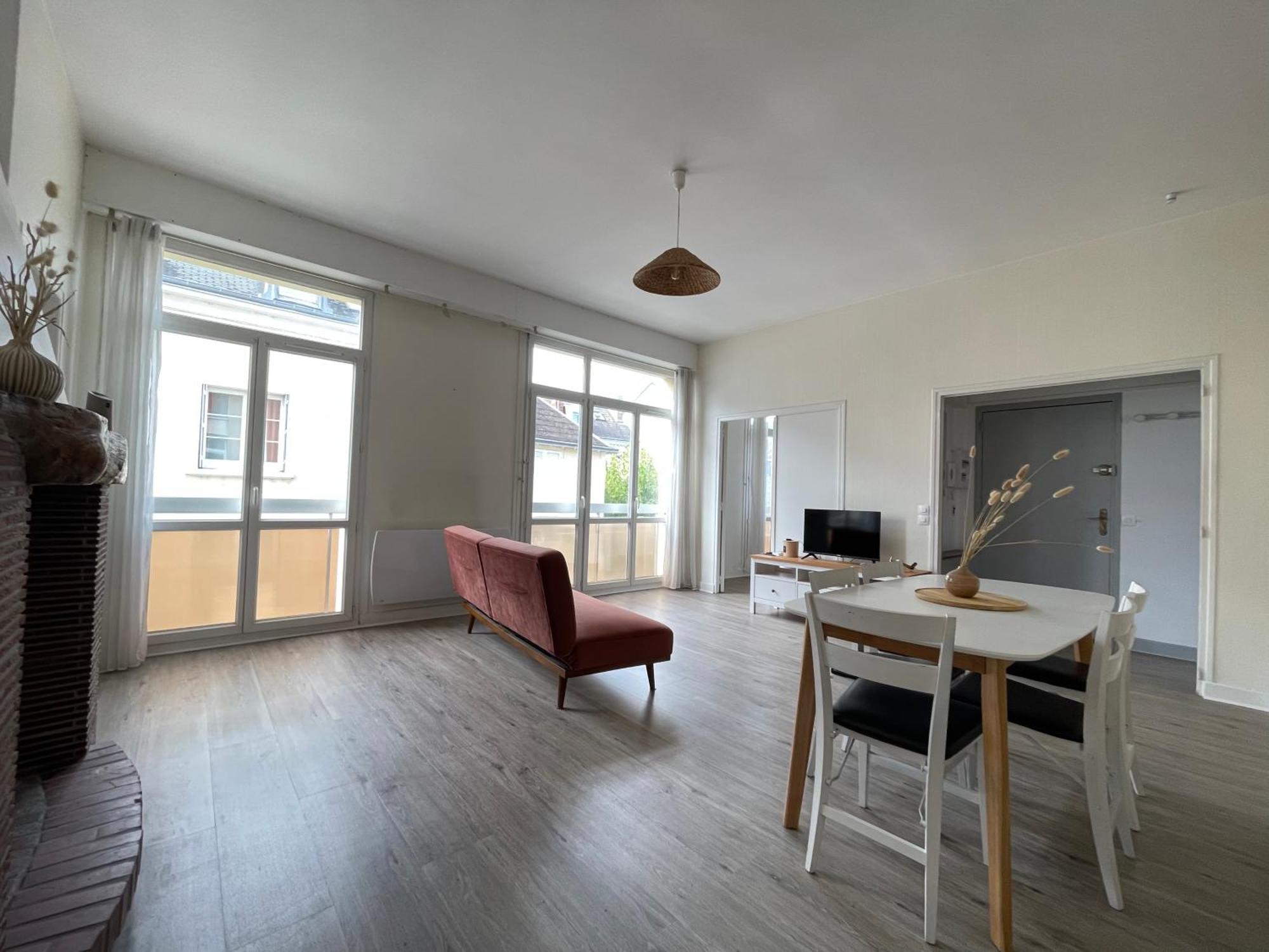 Apartment T4 Centre C2 *